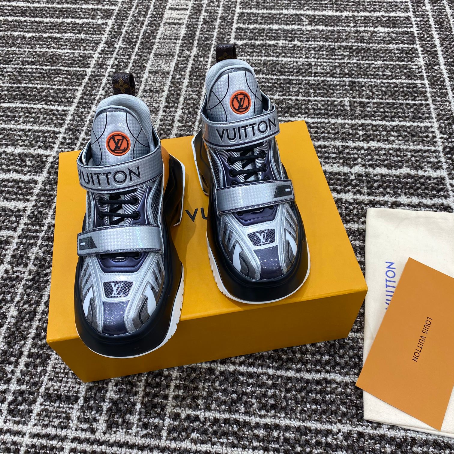 限定◆関税無【LOUIS VUITTON】LV Archlight2.0 PlatformSneaker Outlet Louis Vuitton LV Archlight 2.0 Platform Sneaker Black