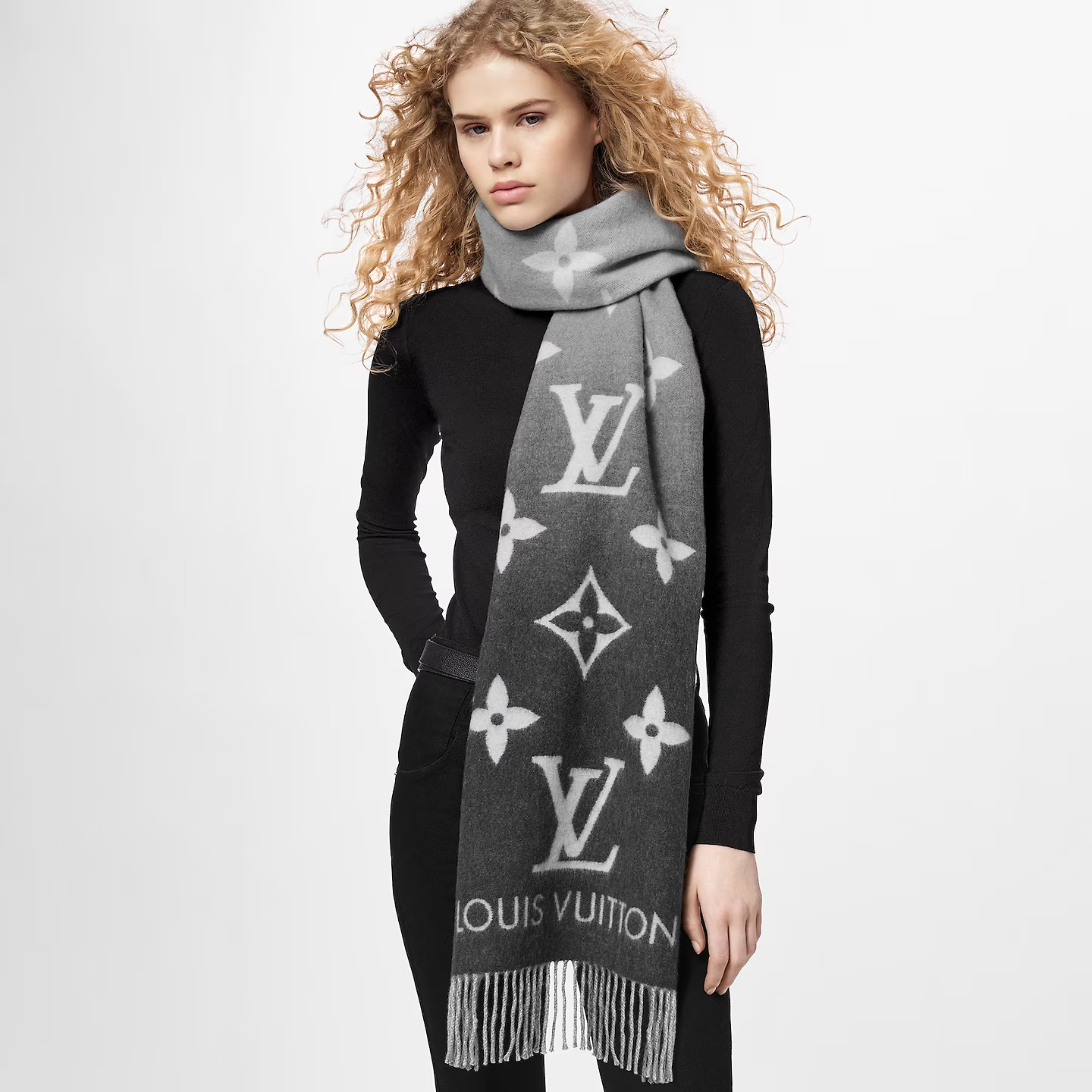 △ Louis vuitton M76336 Outlet Louis Vuitton Grey M76336 Reykjavik Gradient Scarf On