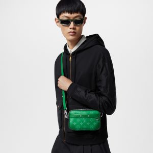 国内発送【クール】Louis Vuitton ALPHA Wearable ウォレット louis-vuitton-alpha-wearable-