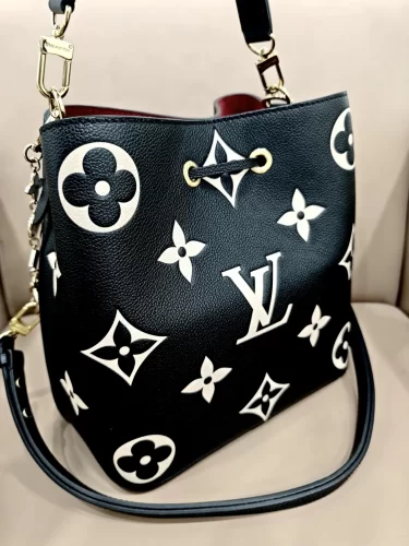 △ Louis vuitton M76336 Outlet Louis Vuitton Grey M76336 Reykjavik Gradient Scarf On