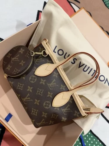 【ルイヴィトン・Louis Vuitton 】Venus M82993 直営店買付】ルイヴィトン☆ヴィーナス モノグラム☆M82993